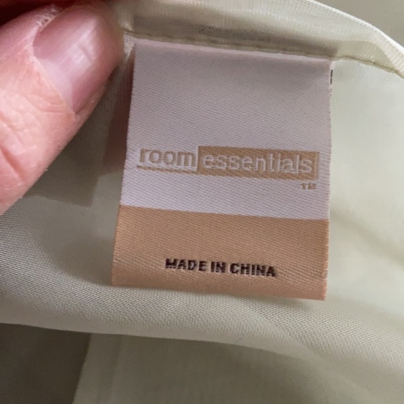 Green curtain - Picture 2 of 3